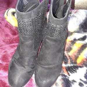 Preowned juicy couture ankle boots size 7.5
